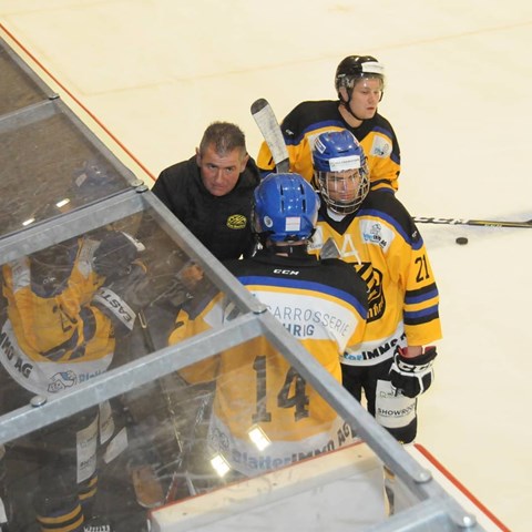 Im Kanton Obwalden war dem Team von Trainer Jürg Wiesmann (Mitte) kein Erfolg beschert. Im Kanton Obwalden war dem Team von Trainer Jürg Wiesmann (Mitte) kein Erfolg beschert.
