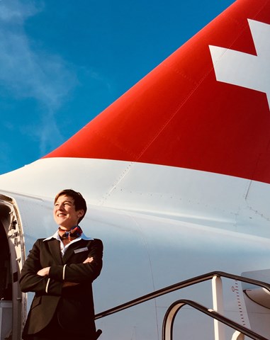 Susanna Keller freut sich, wenn sie Ende Monat endlich wieder als Maître de Cabine an ihren Arbeitsplatz hoch über den Wolken zurückkehren darf. Susanna Keller freut sich, wenn sie Ende Monat endlich wieder als Maître de Cabine an ihren Arbeitsplatz hoch über den Wolken zurückkehren darf.