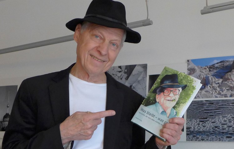 Peter Gisler hat die Biographie seines Vaters rekonstruiert. Peter Gisler hat die Biographie seines Vaters rekonstruiert.
