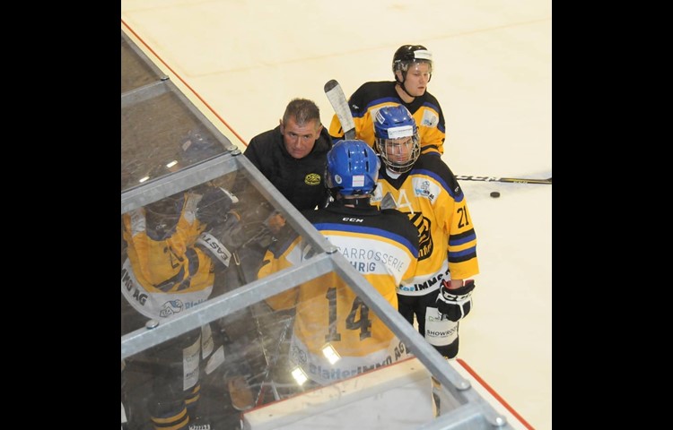 So kannte man ihn während 24 Jahren: Jürg Wiesmann als Chef an der Bande des EHC Wilen-Neunforn.