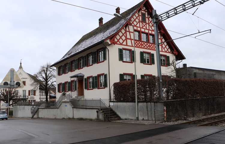 Das Angebot des Zentrums Breitenstein wird von der Gemeinde und dem Kanton finanziert und ist für die Ratsuchenden kostenlos. Das Angebot des Zentrums Breitenstein wird von der Gemeinde und dem Kanton finanziert und ist für die Ratsuchenden kostenlos.