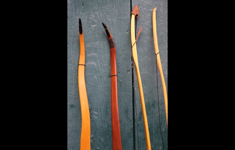 Die Spitzen werden mit Horn eingelegt.