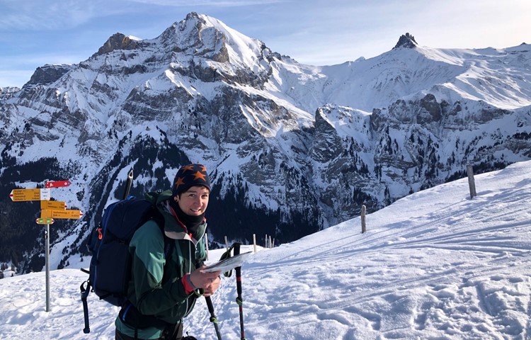 Maître de Cabine und angehende Wanderleiterin Susanna Keller auf einer ihrer Wandertouren. Für diese Leidenschaft hat sie zurzeit wegen anhaltender Kurzarbeit mehr Zeit als sonst. Maître de Cabine und angehende Wanderleiterin Susanna Keller auf einer ihrer Wandertouren. Für diese Leidenschaft hat sie zurzeit wegen anhaltender Kurzarbeit mehr Zeit als sonst.