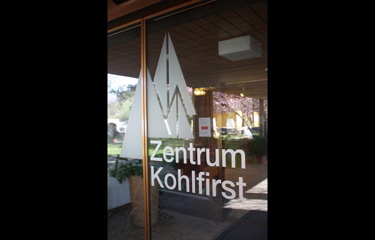 Nicht geimpfte Mitarbeitende des Zentrums Kohlfirst dürfen nicht mehr an Weiterbildungen teilnehmen und auch ihr Pensum nicht erhöhen. Dies diene als Schutzmassnahme, wie der Vorstand mitteilt.