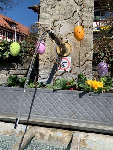 Brunnen in Uhwiesen werden mit Wasser aus der Quelle Mörlen gespiesen, weshalb sie mit «kein Trinkwasser» gekennzeichnet werden müssen.