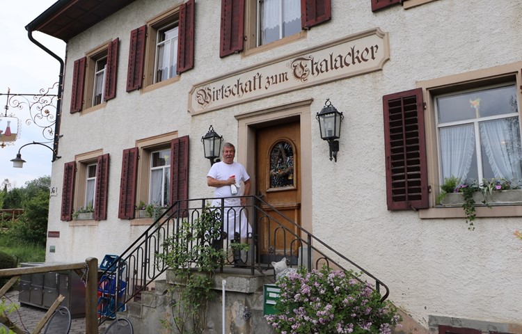Bleibt beim Take-away-Angebot mit der Kirche und öffnet den Garten nicht vor Mai: Gastro-Andelfingen-Präsident und «Thalacker»-Wirt Pius Huwiler. Bleibt beim Take-away-Angebot mit der Kirche und öffnet den Garten nicht vor Mai: Gastro-Andelfingen-Präsident und «Thalacker»-Wirt Pius Huwiler.