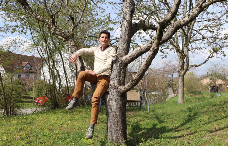 Car-Chauffeur Jonas Waldmeier verbrachte in den letzten Monaten mehr Zeit im eigenen Garten als im Ausland. Car-Chauffeur Jonas Waldmeier verbrachte in den letzten Monaten mehr Zeit im eigenen Garten als im Ausland.