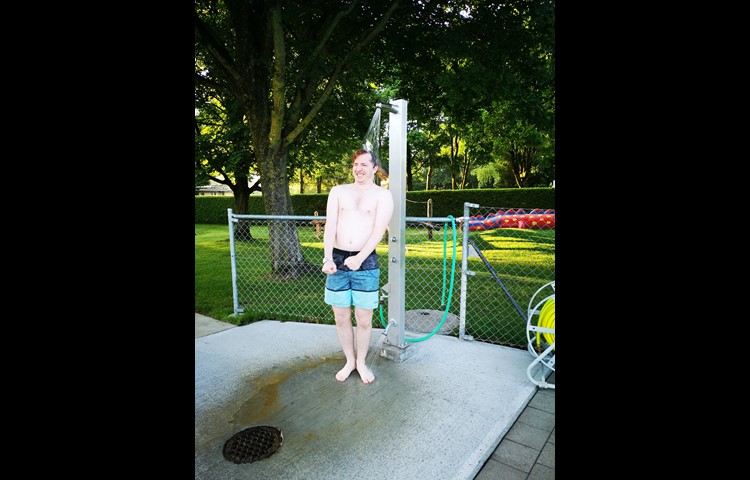 Unter der Dusche war es noch kalt, …