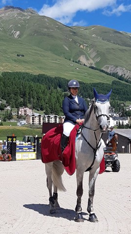 Schöne Tage im Engadin: Tamara Schnyder aus Gütighausen sprang mit ihren Pferden in Zuoz mehrfach zum Sieg.
