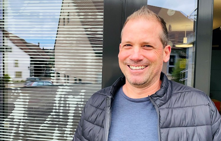 Stefan Egli kennt die Situation der Jugendlichen bestens – als Jugendberater, Sozialarbeiter und Vater. Stefan Egli kennt die Situation der Jugendlichen bestens – als Jugendberater, Sozialarbeiter und Vater.