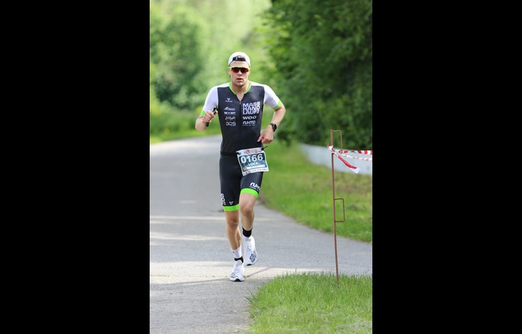 Luca Holer in Aktion: Seine Paradedisziplin sei das Schwimmen, aber auch beim Laufen werde er immer besser, sagt er.