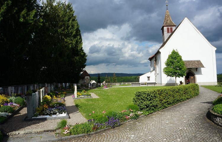 Bald gehört auch in Rheinau der Friedhof der Politischen Gemeinde, die Bergkirche aber nicht. Bald gehört auch in Rheinau der Friedhof der Politischen Gemeinde, die Bergkirche aber nicht.
