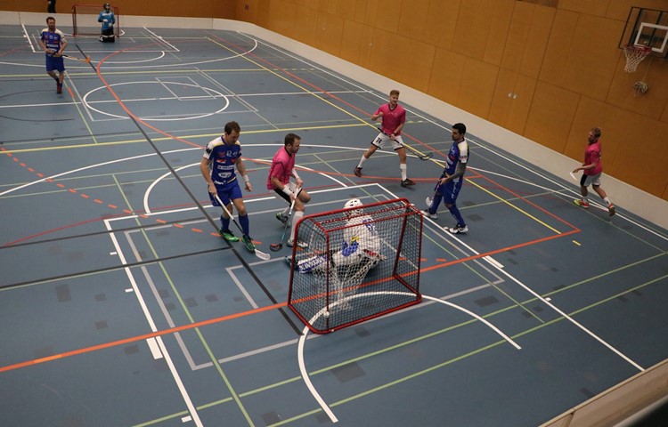 Die Wild-Pigs-Herren (in Pink) können im Idealfall noch acht Spiele bestreiten, inklusive einer Heimrunde. Die Wild-Pigs-Herren (in Pink) können im Idealfall noch acht Spiele bestreiten, inklusive einer Heimrunde.