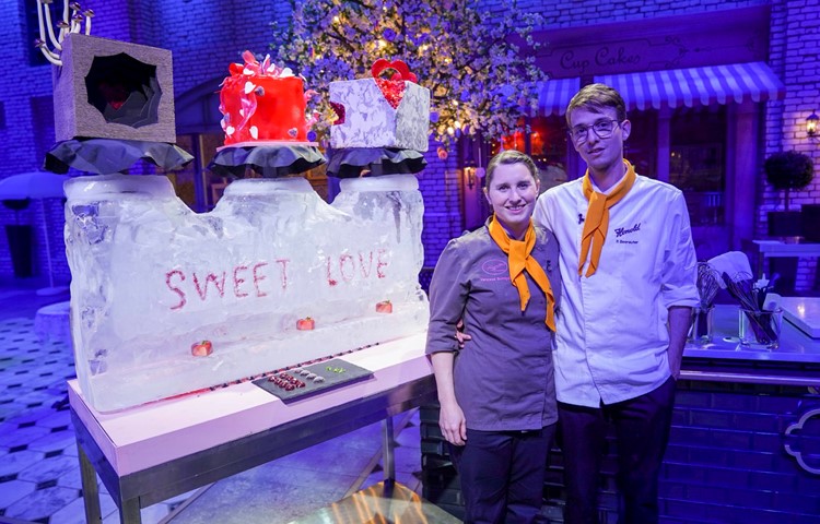Das finale Schaustück gelang Patrick Beereuter und Vanessa Schnyder nicht so perfekt wie gewünscht – am Ende wurden sie Vize-Master of Sweets. Das finale Schaustück gelang Patrick Beereuter und Vanessa Schnyder nicht so perfekt wie gewünscht – am Ende wurden sie Vize-Master of Sweets.