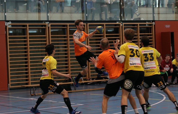 Der HC Andelfingen bestritt sein erstes Spiel seit sieben Wochen. Der HC Andelfingen bestritt sein erstes Spiel seit sieben Wochen.