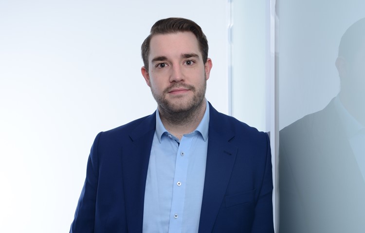 Valentin Metzger ist Musiker mit Managementausbildung. Valentin Metzger ist Musiker mit Managementausbildung.