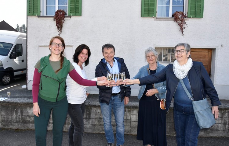 Die Kirchenpflege Dorf ist nach vielen Jahren wieder einmal voll besetzt. Die Kirchenpflege Dorf ist nach vielen Jahren wieder einmal voll besetzt.