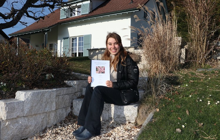 Anna-Katharina Kres beschäftigte sich in ihrer Maturarbeit mit Bindungen, die Kinder eingehen. Anna-Katharina Kres beschäftigte sich in ihrer Maturarbeit mit Bindungen, die Kinder eingehen.