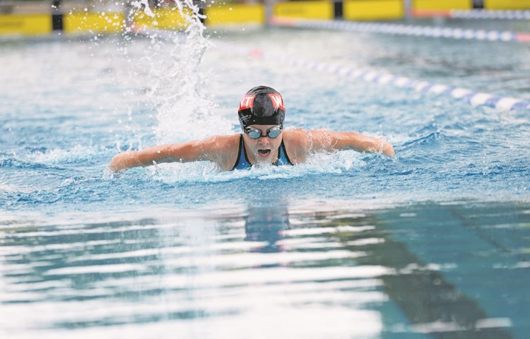 Nach einer zweijährigen Verletzungspause startet Emily Künzler im Schwimmen voll durch und hat Chancen, ganz nach oben zu kommen. Nach einer zweijährigen Verletzungspause startet Emily Künzler im Schwimmen voll durch und hat Chancen, ganz nach oben zu kommen.