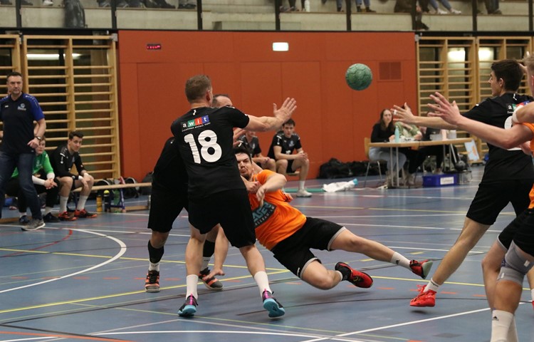 Der HC Andelfingen musste zum Ende der Saison unten durch und verpasste die Aufstiegsspiele. Der HC Andelfingen musste zum Ende der Saison unten durch und verpasste die Aufstiegsspiele.