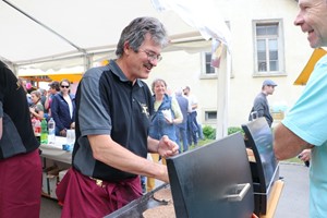 Frühlingshaftes Markttreiben Frühlingshaftes Markttreiben