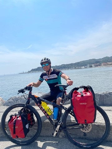 Daniel Windler radelte von seinem Wohnort im Weinland nach Genua.