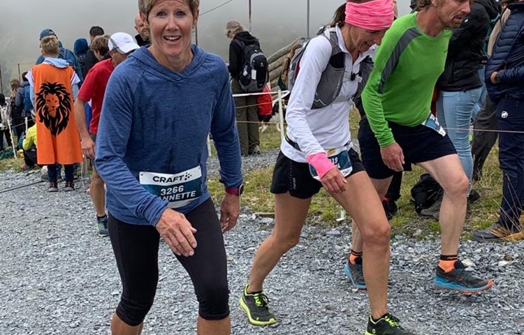 Jeannette Gut hatte nach 26 Kilometern mit Krämpfen zu kämpfen. Für ihren ersten Jungfrau-Marathon benötigte sie schliesslich 5:22 Stunden. Jeannette Gut hatte nach 26 Kilometern mit Krämpfen zu kämpfen. Für ihren ersten Jungfrau-Marathon benötigte sie schliesslich 5:22 Stunden.