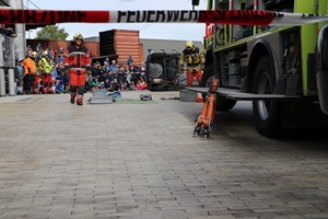 50 Jahre Ausbildungszentrum Andelfingen (AZA) 50 Jahre Ausbildungszentrum Andelfingen (AZA)