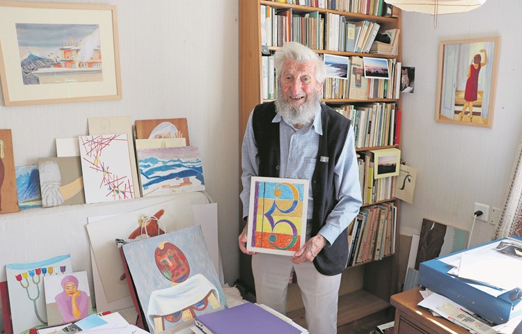 Mit 99 Jahren präsentiert Walter Baumann-Hilty in einer Ausstellung nochmals eine Auswahl seiner Werke. Stolz trägt er die Neftenbacher Ehrenbrosche, die er an der Vernissage verliehen bekam. Mit 99 Jahren präsentiert Walter Baumann-Hilty in einer Ausstellung nochmals eine Auswahl seiner Werke. Stolz trägt er die Neftenbacher Ehrenbrosche, die er an der Vernissage verliehen bekam.