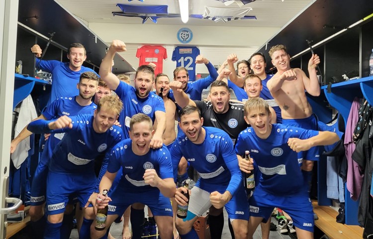 Euphorie pur beim FCEM. Dem Fanionteam gelang gegen Neftenbach eines der besten Spiele der Saison. Euphorie pur beim FCEM. Dem Fanionteam gelang gegen Neftenbach eines der besten Spiele der Saison.
