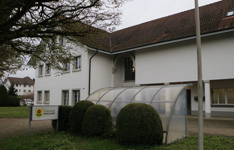 Das Gemeindehaus wird von Januar bis April an die aktuellen Bedürfnisse angepasst. Das Gemeindehaus wird von Januar bis April an die aktuellen Bedürfnisse angepasst.