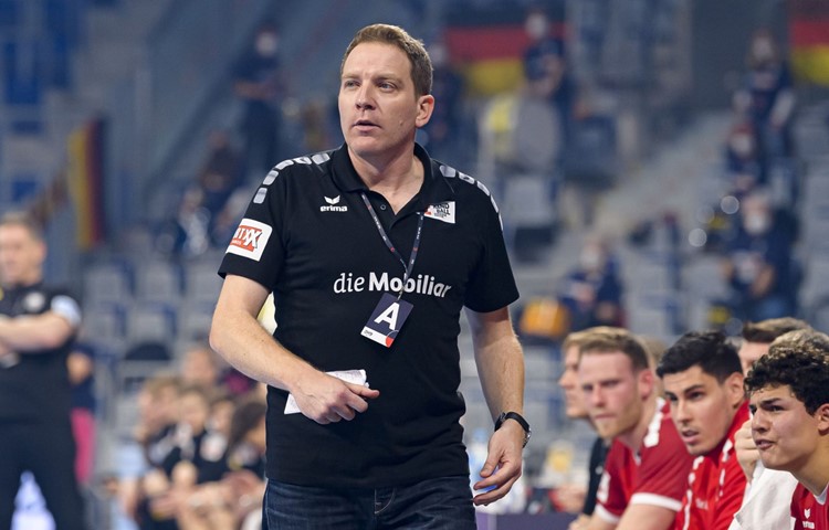 Nati-Trainer Michael Suter aus Dinhard hat 16 Spieler für den Yellow Cup aufgeboten. Nati-Trainer Michael Suter aus Dinhard hat 16 Spieler für den Yellow Cup aufgeboten.