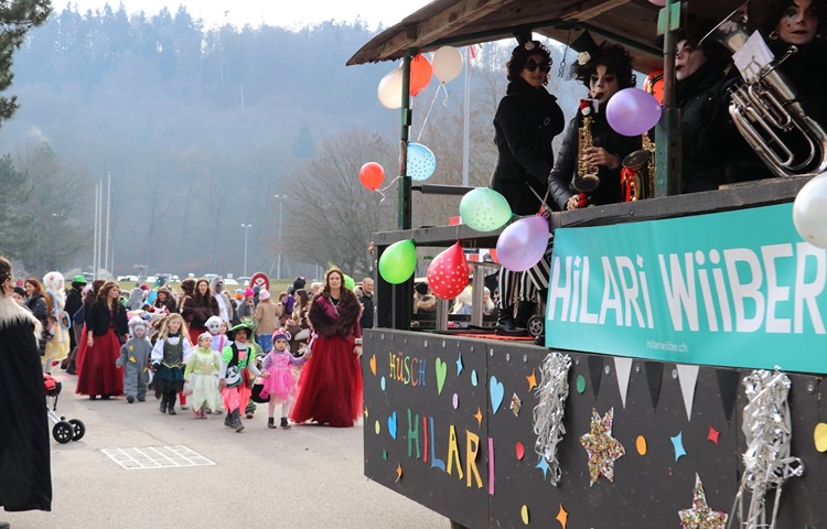 In den Cholfirst-Gemeinden wird es bunt: Es heisst wieder «hüsch Hilari». In den Cholfirst-Gemeinden wird es bunt: Es heisst wieder «hüsch Hilari».