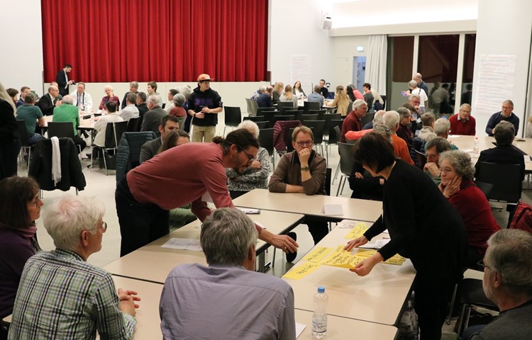 Das «World-Café» im Januar war die einzige überparteiliche Veranstaltung mit 19 Kandidierenden für den Kantonsrat. Das «World-Café» im Januar war die einzige überparteiliche Veranstaltung mit 19 Kandidierenden für den Kantonsrat.