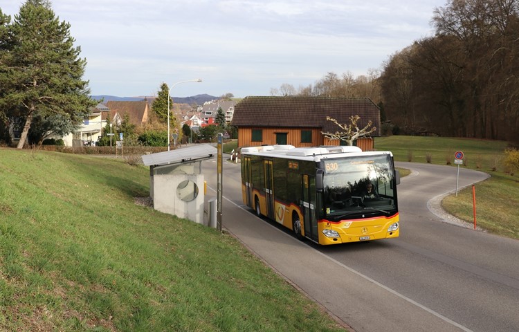 Ein Bild, das der Vergangenheit angehört? Das Postauto 630 soll künftig die Haltestelle Lindenbuck nicht mehr anfahren. Stattdessen soll die neue Linie 632 dort wenden – der Gemeinderat stellt sich jedoch einen Rundkurs vor. Ein Bild, das der Vergangenheit angehört? Das Postauto 630 soll künftig die Haltestelle Lindenbuck nicht mehr anfahren. Stattdessen soll die neue Linie 632 dort wenden – der Gemeinderat stellt sich jedoch einen Rundkurs vor.