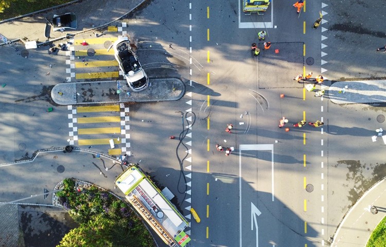 Luftaufnahme eines Verkehrsunfalls in Unterengstringen vom November 2022. Luftaufnahme eines Verkehrsunfalls in Unterengstringen vom November 2022.