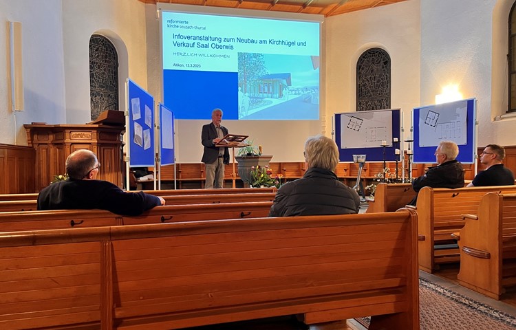 Das Projekt am Kirchhügel steht laut Kirchenpflegepräsident Peter Müller «auf wackligen Füssen». Ohne Neubau und Aufgabe des Zentrums Oberwis in Seuzach kämen auf die Kirche finanziell schwierige Zeiten zu. Das Projekt am Kirchhügel steht laut Kirchenpflegepräsident Peter Müller «auf wackligen Füssen». Ohne Neubau und Aufgabe des Zentrums Oberwis in Seuzach kämen auf die Kirche finanziell schwierige Zeiten zu.