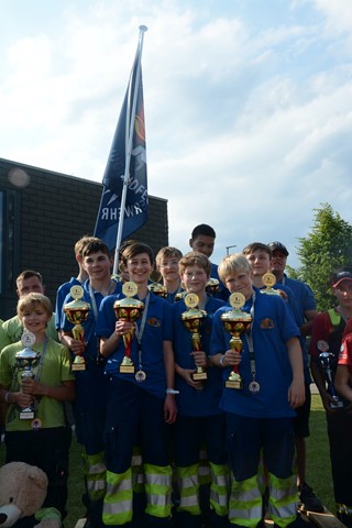 Das Team aus Buchberg und Rüdlingen brachte am Schluss die goldenen Pokale nach Hause. Das Team aus Buchberg und Rüdlingen brachte am Schluss die goldenen Pokale nach Hause.