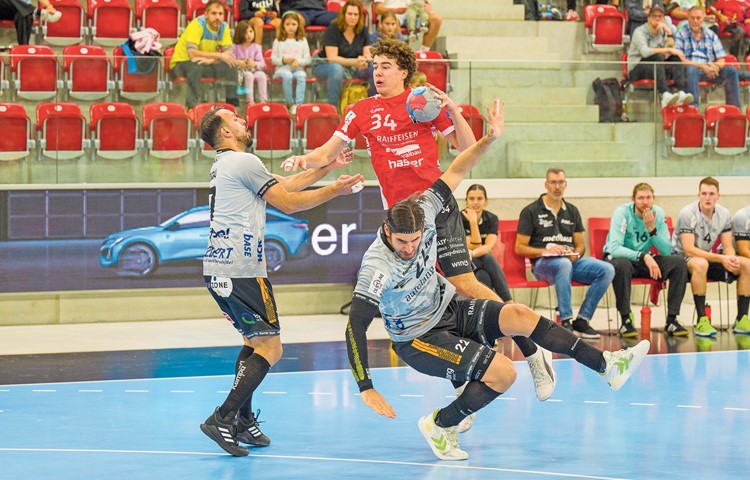 Viel Spielzeit gegen die Kadetten am Mittwoch: Dominik Ruh auf der ungewohnten Flügelposition. Viel Spielzeit gegen die Kadetten am Mittwoch: Dominik Ruh auf der ungewohnten Flügelposition.