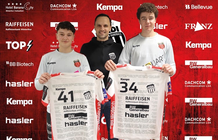 Dominik Ruh (rechts) und Alessio Lioi mit Cheftrainer Goran Cvetkovic. Dominik Ruh (rechts) und Alessio Lioi mit Cheftrainer Goran Cvetkovic.