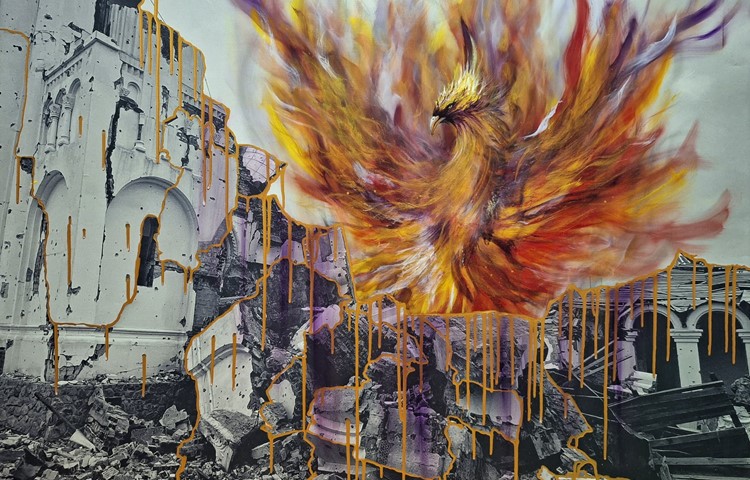 Der Phönix ist das Leitbild der Ausstellung «Rising Aeon», … Der Phönix ist das Leitbild der Ausstellung «Rising Aeon», …