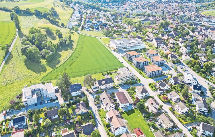 Anstoss der Unruhe: Die Entwicklung und allfällige Erschliessung des Toggenburg-Quartiers (Mitte oben). Das angrenzende Baugebiet (dunkelgrüne Fläche) soll gemäss Initiative ausgezont werden. Anstoss der Unruhe: Die Entwicklung und allfällige Erschliessung des Toggenburg-Quartiers (Mitte oben). Das angrenzende Baugebiet (dunkelgrüne Fläche) soll gemäss Initiative ausgezont werden.