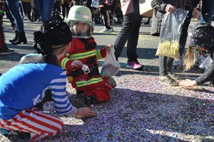 Chinderfasnacht mit zwei Guggen Chinderfasnacht mit zwei Guggen
