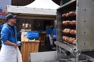 (Stürmischer) Frühlingsmarkt in Flaach (Stürmischer) Frühlingsmarkt in Flaach