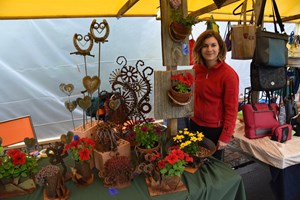 (Stürmischer) Frühlingsmarkt in Flaach (Stürmischer) Frühlingsmarkt in Flaach