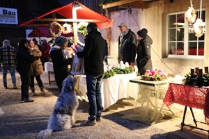 Thalheimer Dorfmärt: Der Bilderbuch-Weihnachtsmarkt Thalheimer Dorfmärt: Der Bilderbuch-Weihnachtsmarkt