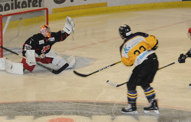 Tobias Bucher brachte den EHC Wilen-Neunforn zwischenzeitlich auf 4:6 heran. Tobias Bucher brachte den EHC Wilen-Neunforn zwischenzeitlich auf 4:6 heran.