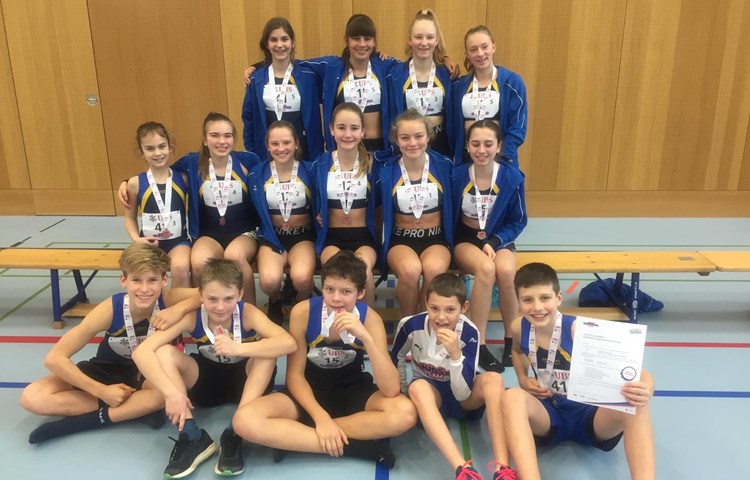 Die beiden U16-Teams sowie die U14 der LA Wyland schafften es allesamt auf das Podest. Die beiden U16-Teams sowie die U14 der LA Wyland schafften es allesamt auf das Podest.